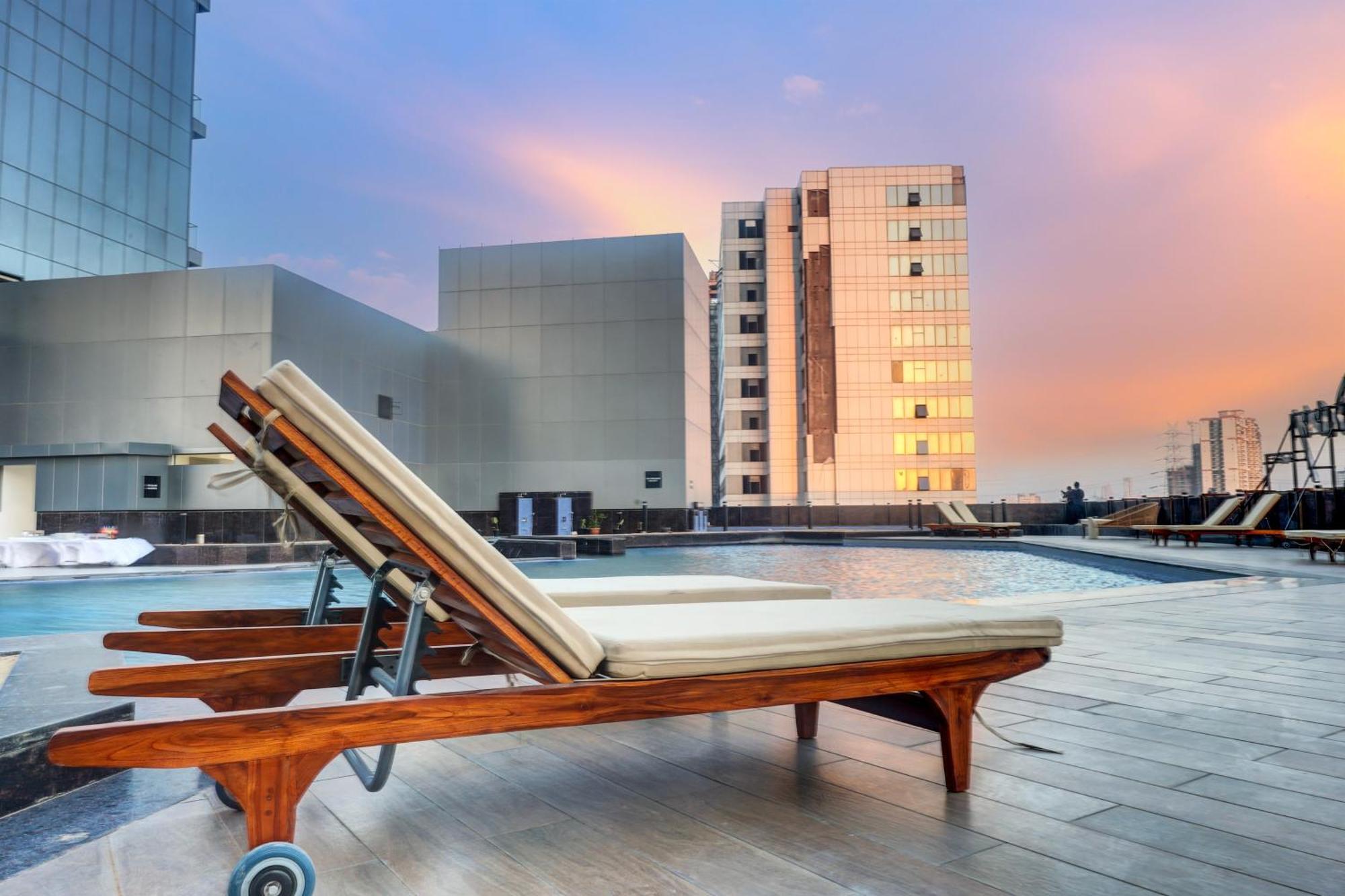 גורגאון Sunday Hotels And Residences מראה חיצוני תמונה